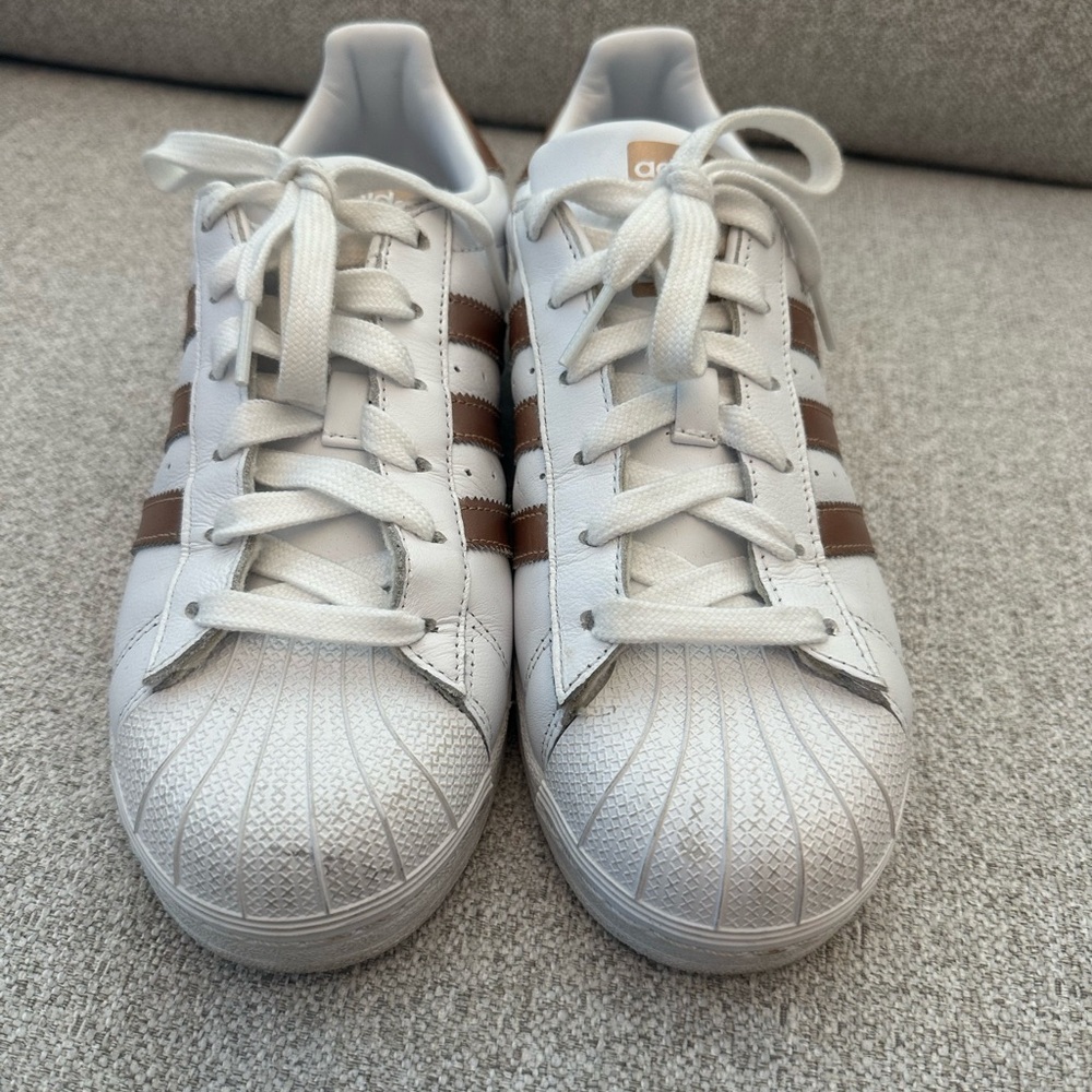 Adidas Superstar Sneakers White with Rose Gold Size US 8 Worn Once - Picture 2 of 7